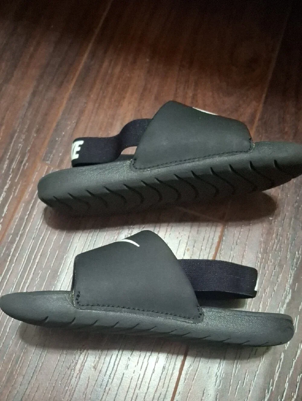 Nike classic slide